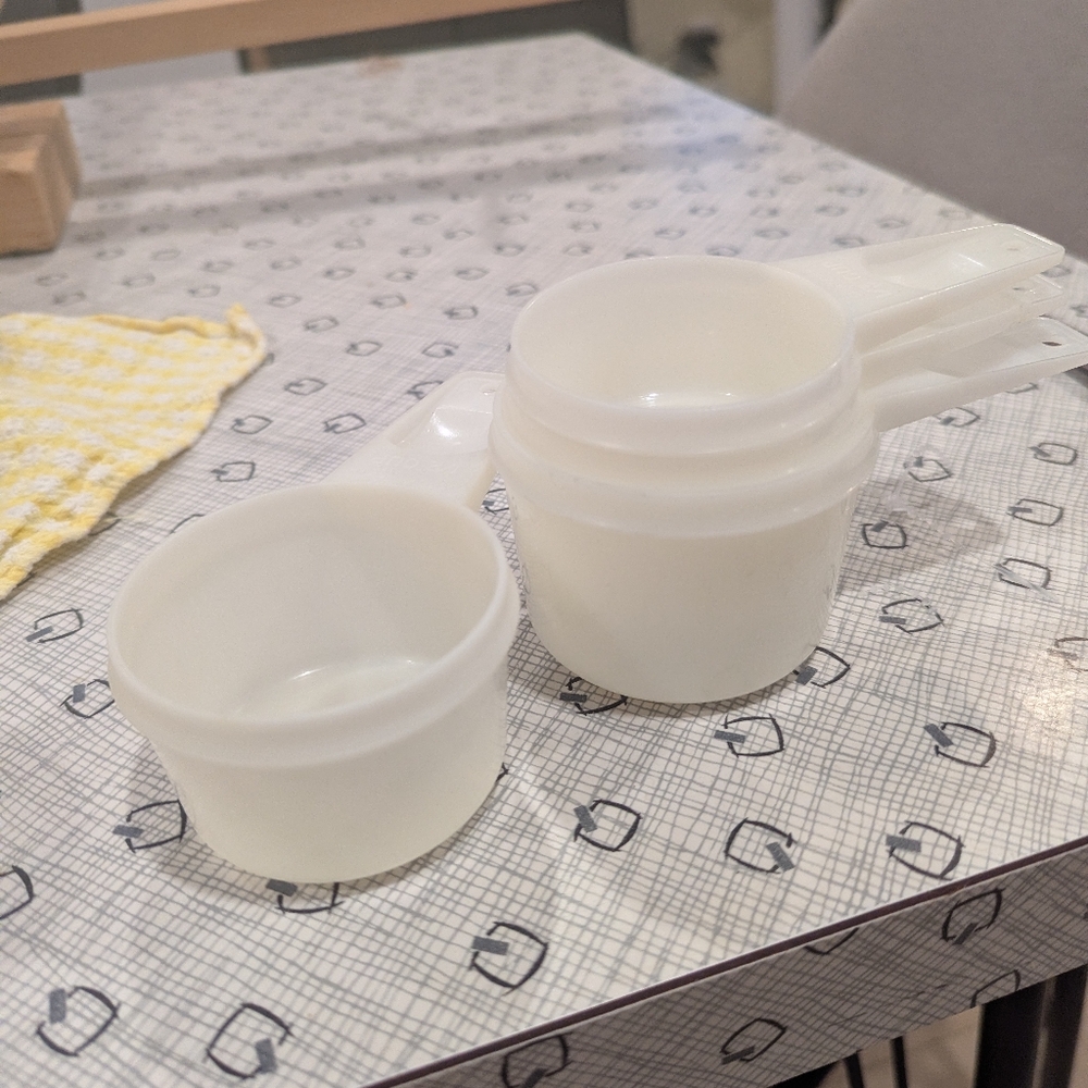 Set of Tupperware Measuring Cups